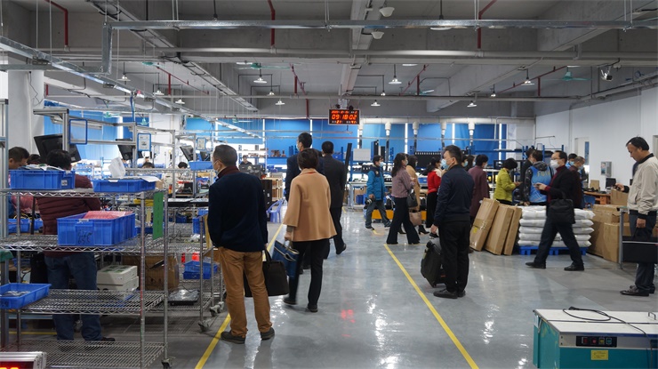 視察團參觀訊鵬工廠